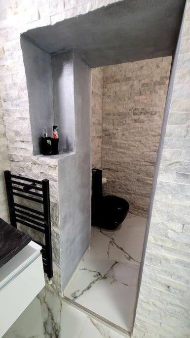 Modern Studio At Unirii บูคาเรสต์ ภายนอก รูปภาพ