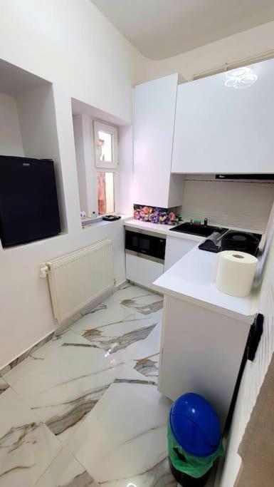 Modern Studio At Unirii บูคาเรสต์ ภายนอก รูปภาพ